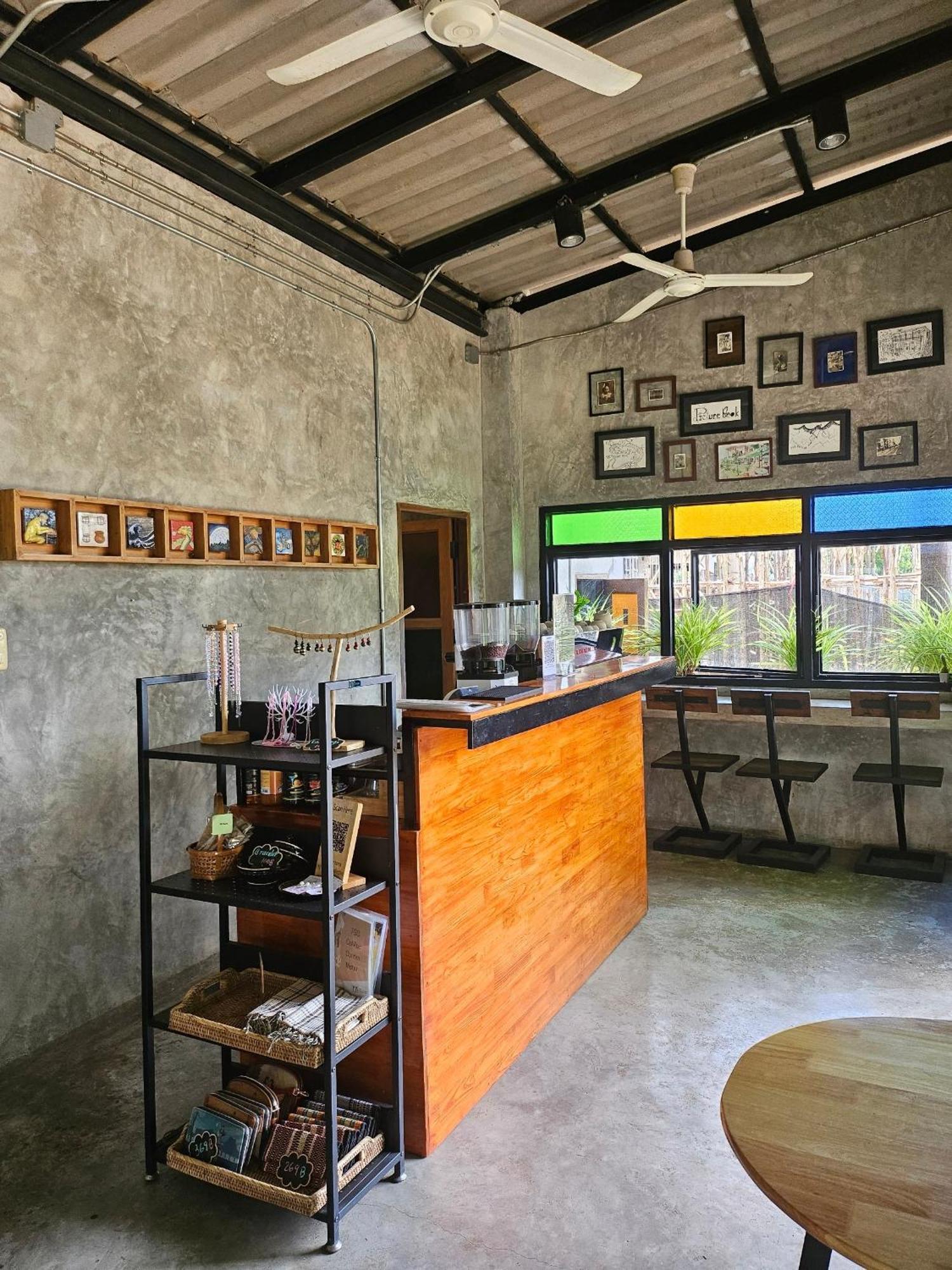 The Picturebook Guesthouse Mae Sot Extérieur photo