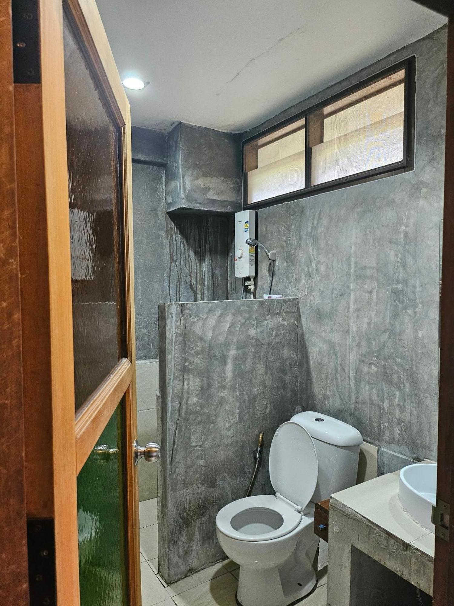The Picturebook Guesthouse Mae Sot Extérieur photo