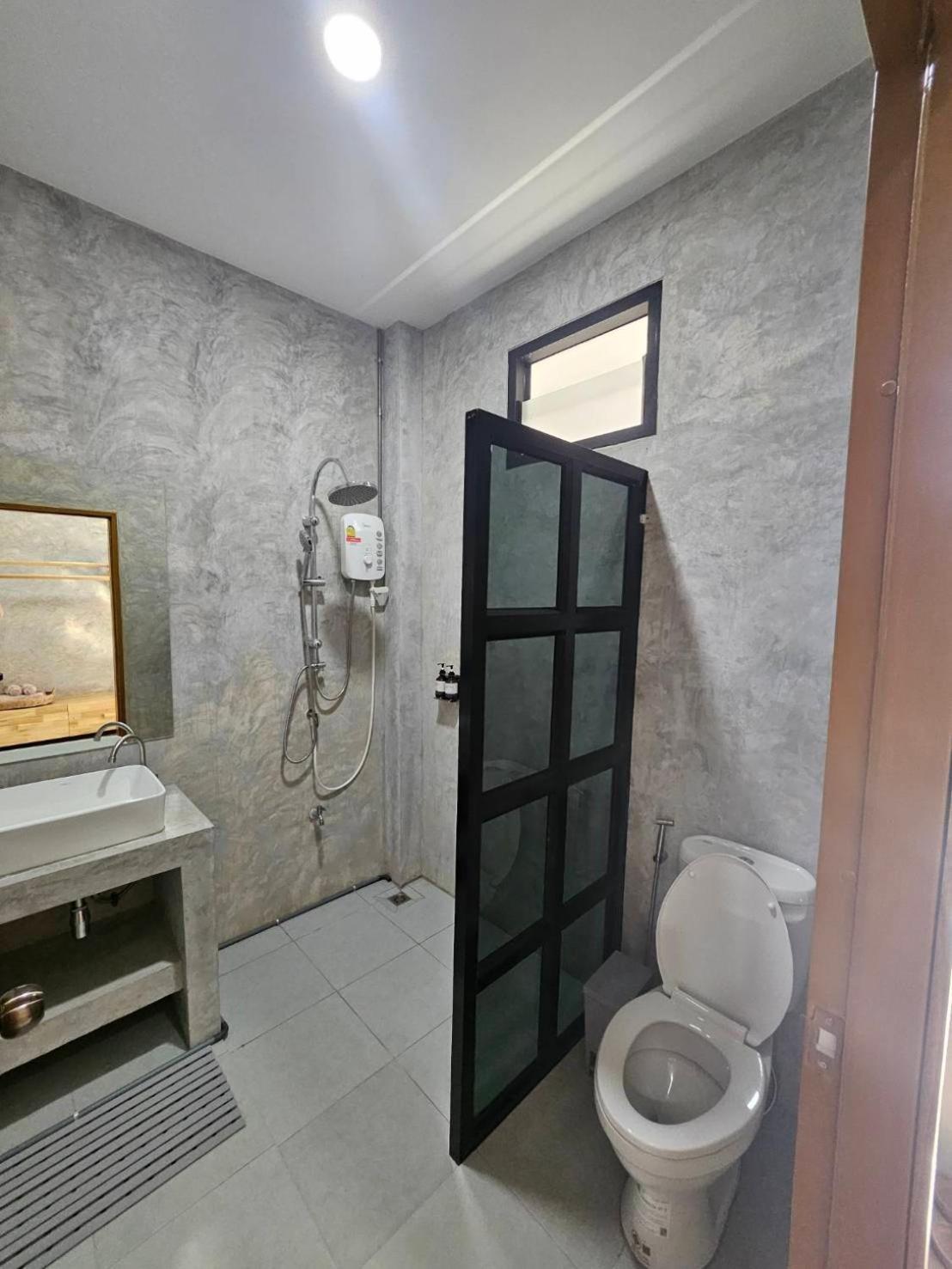 The Picturebook Guesthouse Mae Sot Extérieur photo