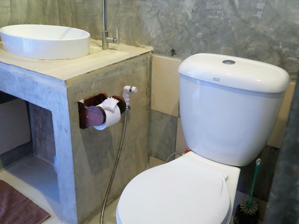The Picturebook Guesthouse Mae Sot Extérieur photo